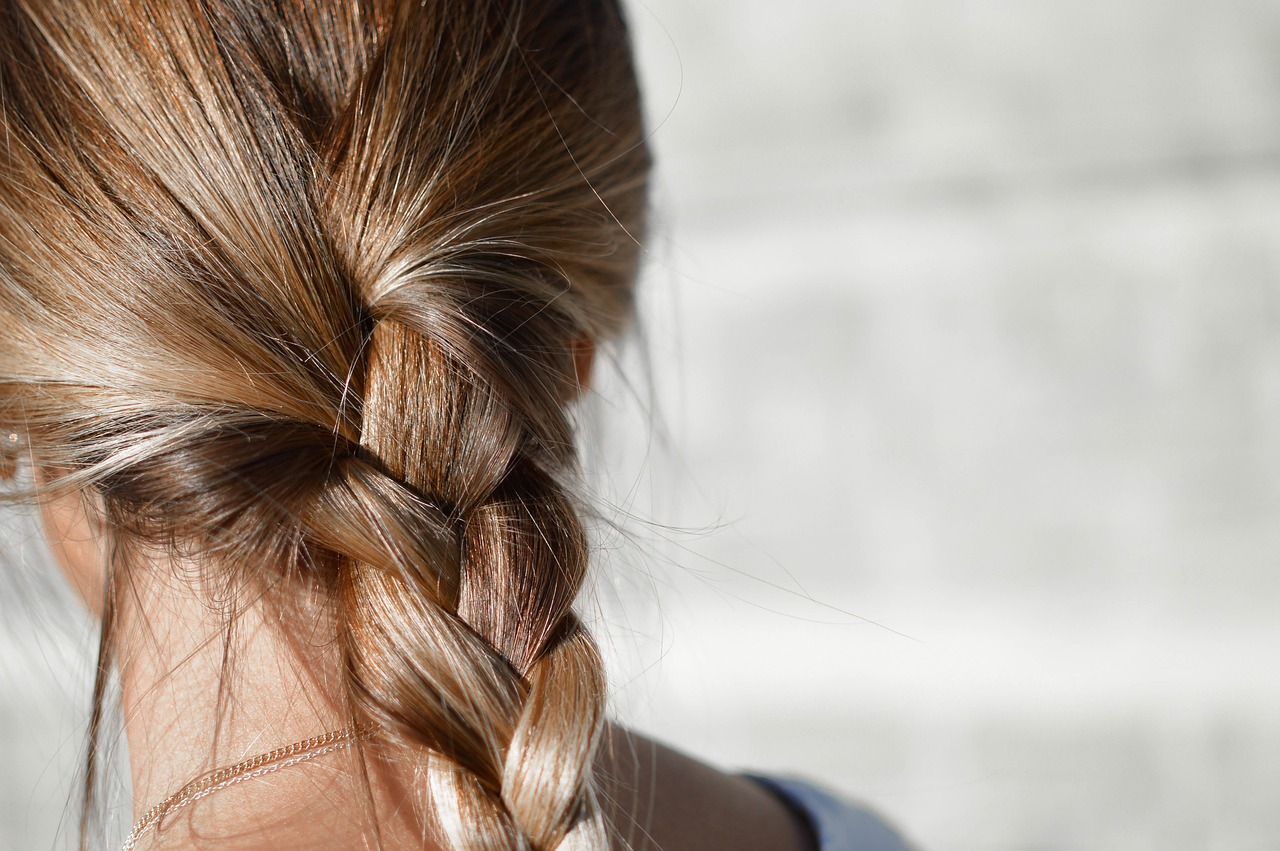 5 Hairstyles for a Night Out